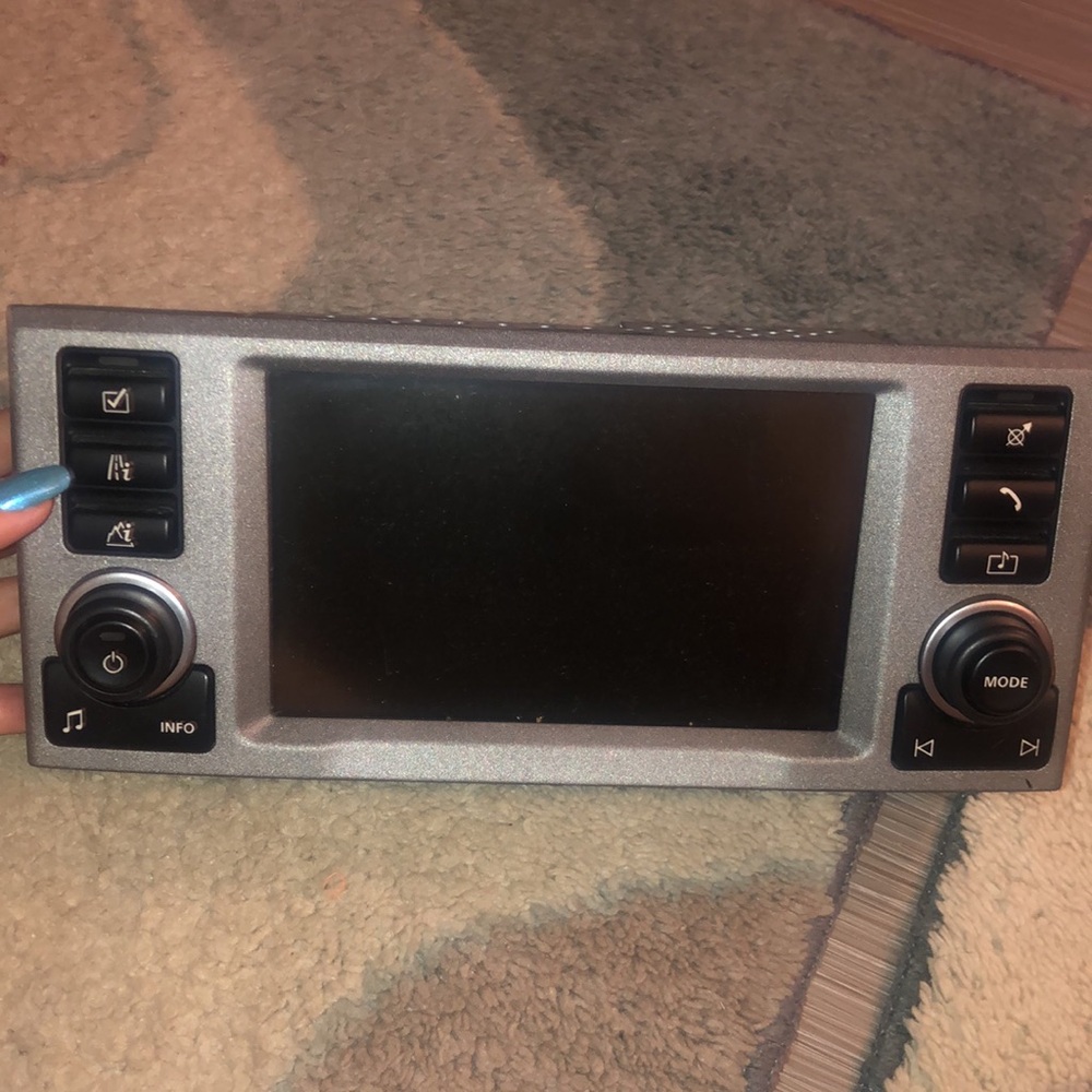 NEW Range Rover radio/ navigation screen stock Brand New